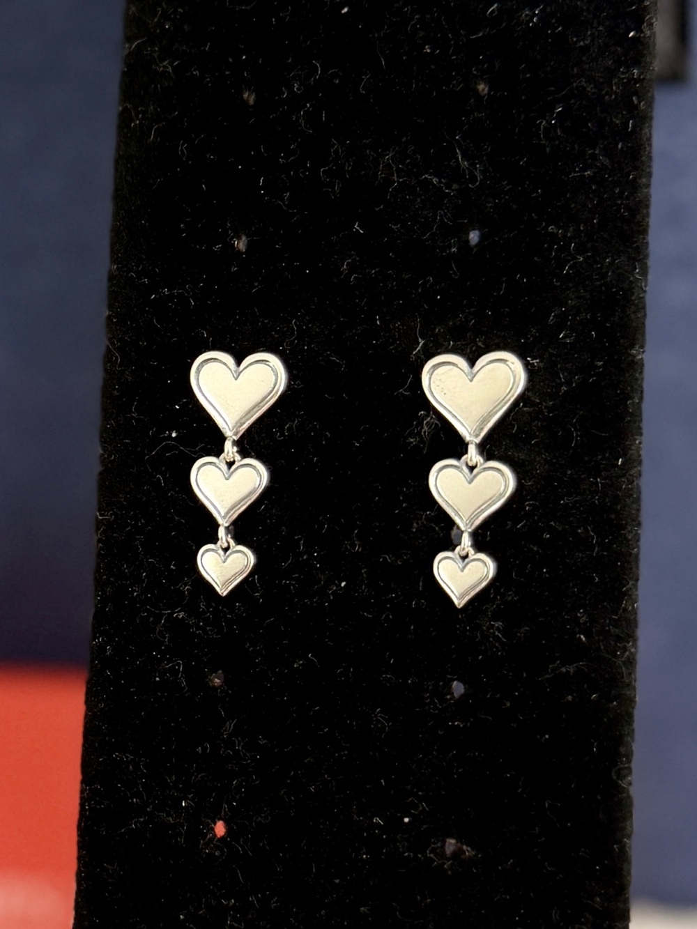JAMES AVERY Sterling Silver Delicate Heart Cascade Post Dangle Earrings RETIRED